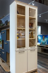 Книжные шкафы со стеклянными дверцами купить в СПб