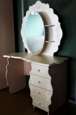«Жемчужина» стол туалетный с зеркалом КМК 0380.10