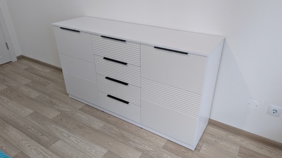«Квадро» Комод 1500 с 4-я ящиками и 2 дверцами