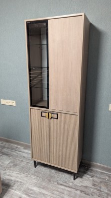 «Муза» Пенал-витрина м.2.1