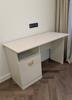 Стол письменный СП.0228.401 «Капри» Стол письменный СП.0228.401 «Капри»