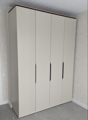 «Джулия» Шкаф 4-х створчатый с ящиками м.24 «Джулия» Шкаф 4-х створчатый с ящиками м.24