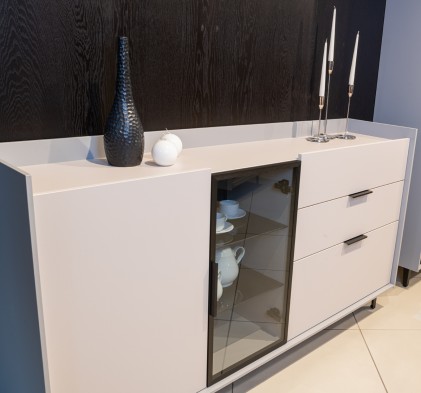 «Модена» Неман Комод-витрина с 2-мя дверками и 3 ящиками МН-048-05 «Модена» Неман Комод-витрина с 2-мя дверками и 3 ящиками МН-048-05