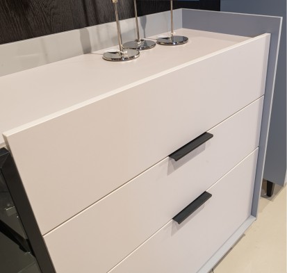 «Модена» Неман Комод-витрина с 2-мя дверками и 3 ящиками МН-048-05 «Модена» Неман Комод-витрина с 2-мя дверками и 3 ящиками МН-048-05