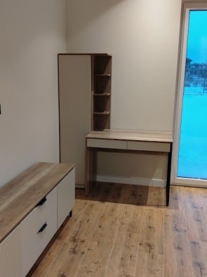 «Джулия» Стол письменный м.4